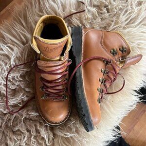 DANNER Mountain Pass Gore-Tex Hiking Boots - Rio/9.5